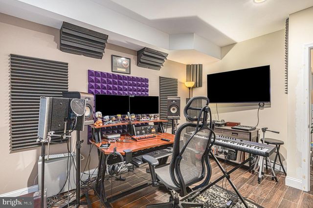 1935 W GEORGE ST, Philadelphia, PA 19130