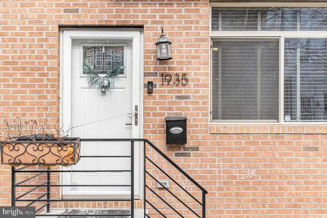 1935 W GEORGE ST, Philadelphia, PA 19130