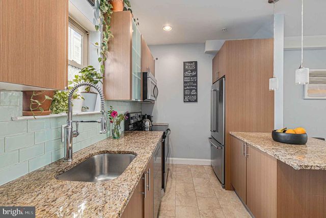 1935 W GEORGE ST, Philadelphia, PA 19130