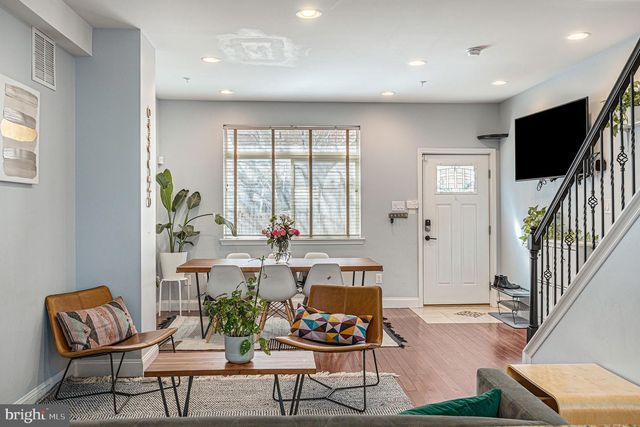 1935 W GEORGE ST, Philadelphia, PA 19130