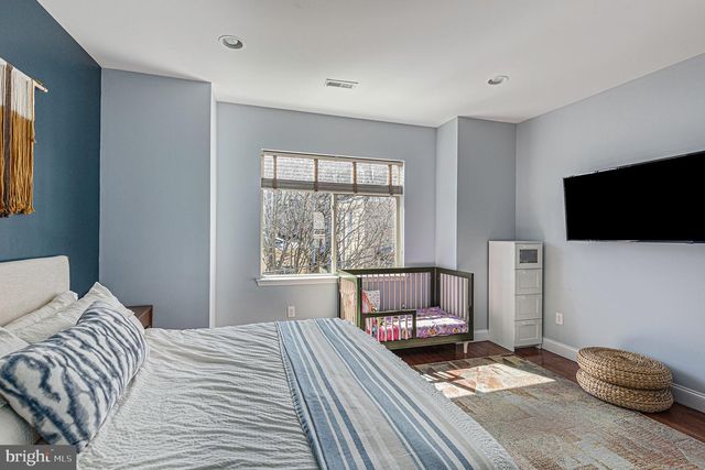 1935 W GEORGE ST, Philadelphia, PA 19130