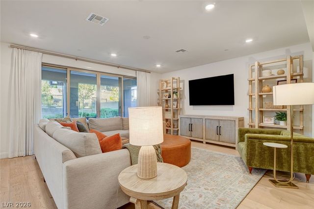 12438 Sunset Sage Avenue, Las Vegas, NV 89138