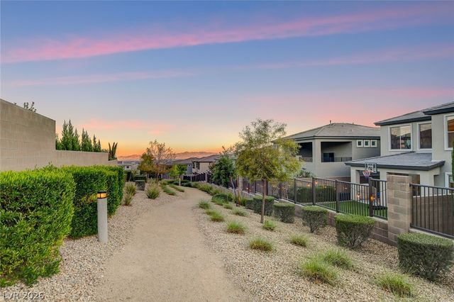 12438 Sunset Sage Avenue, Las Vegas, NV 89138