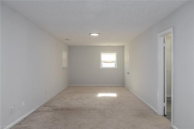 96 Colombia DR, Newport News, VA 23608
