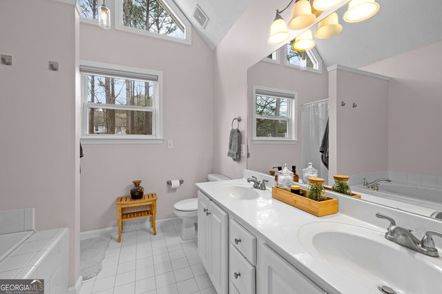100 Sycamore Way, Sharpsburg, GA 30277
