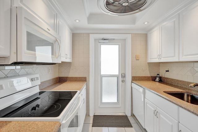 505 N Riverside Dr 7, Pompano Beach, FL 33062