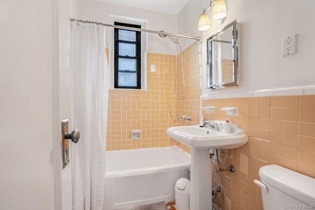 41-12 41st ST 41st Street 6-J, Sunnyside, NY 11104