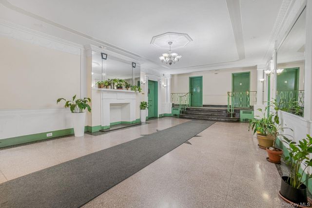 41-12 41st ST 41st Street 6-J, Sunnyside, NY 11104