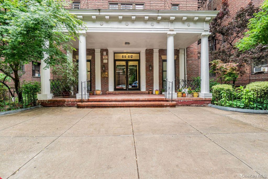 41-12 41st ST 41st Street 6-J, Sunnyside, NY 11104