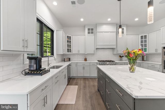 9317 CONVENTO TER, Fairfax, VA 22031