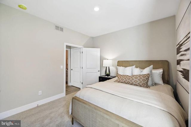 111 CHARING CROSS DR, Stephens City, VA 22655