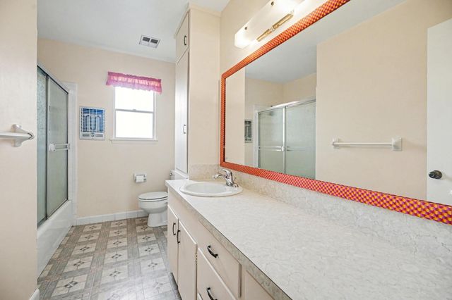 330 Biscayne Boulevard, El Lago, TX 77586