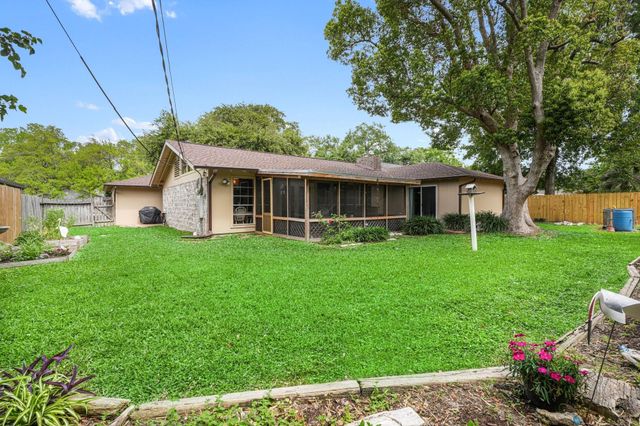 330 Biscayne Boulevard, El Lago, TX 77586