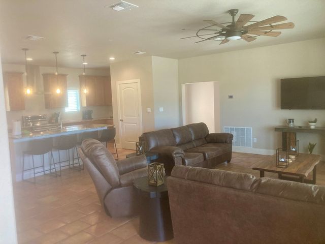 420 Santana Dr, Lajitas, TX 79852