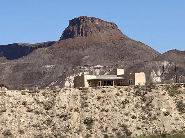 420 Santana Dr, Lajitas, TX 79852