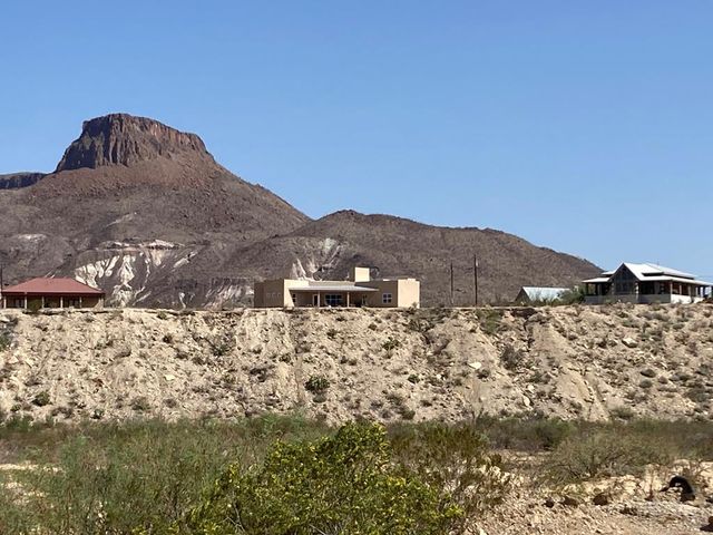 420 Santana Dr, Lajitas, TX 79852