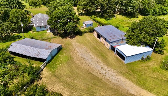 117102 S 4306 Road, Porum, OK 74455