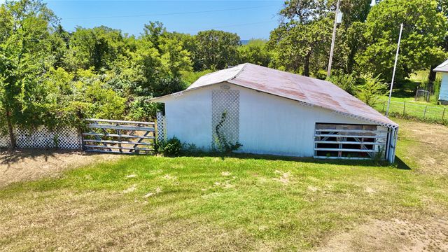 117102 S 4306 Road, Porum, OK 74455