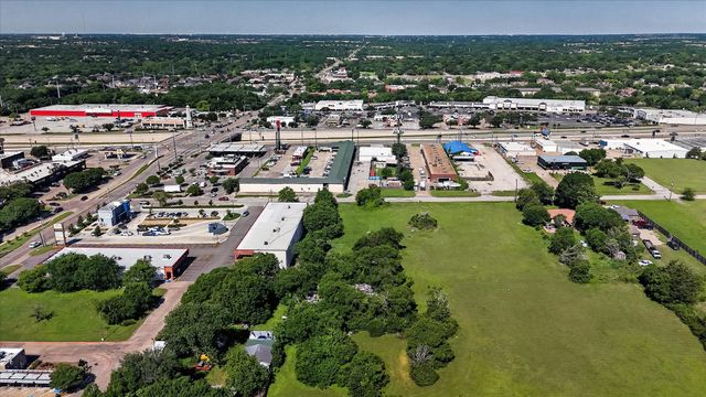 1426 IDLEWILD Lane, Lancaster, TX 75134