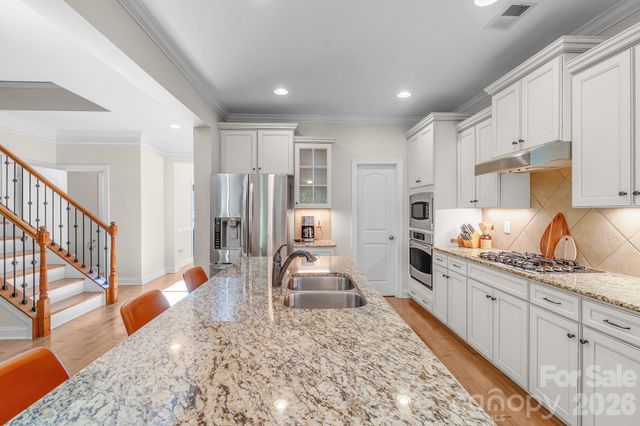 2015 Madeira Circle, Waxhaw, NC 28173