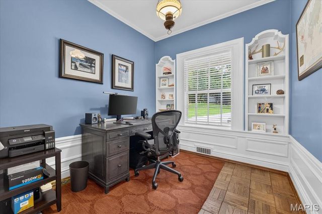 465 Sherwood Drive, Webster Groves, MO 63119