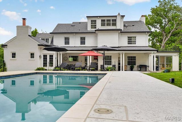 465 Sherwood Drive, Webster Groves, MO 63119