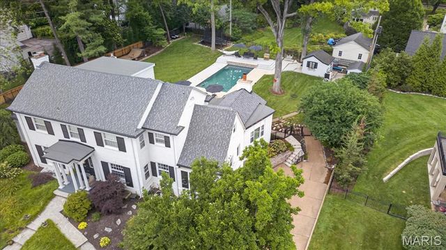 465 Sherwood Drive, Webster Groves, MO 63119