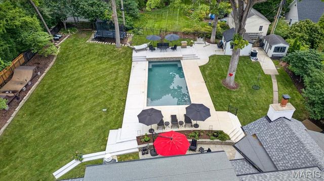 465 Sherwood Drive, Webster Groves, MO 63119