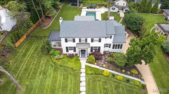 465 Sherwood Drive, Webster Groves, MO 63119