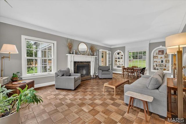 465 Sherwood Drive, Webster Groves, MO 63119