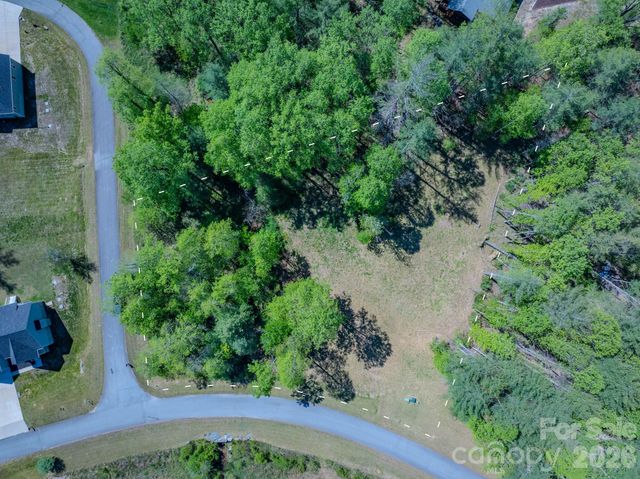 92 Crystal Heights Drive, Hendersonville, NC 28739