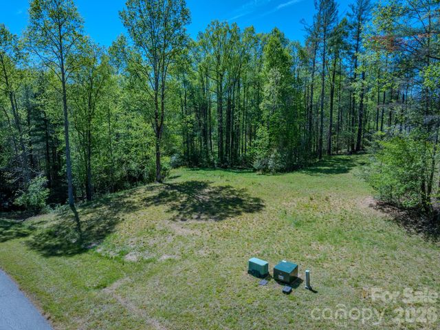 92 Crystal Heights Drive, Hendersonville, NC 28739