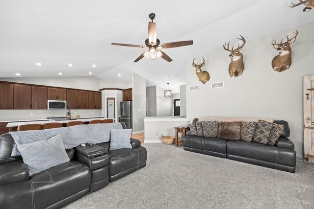 29518 River View PARKWAY, Burlington, WI 53105