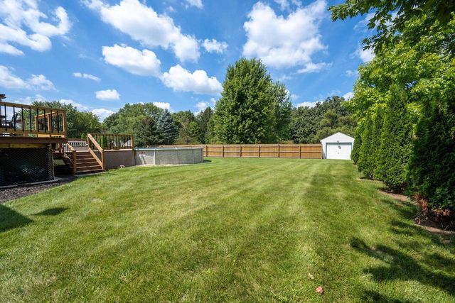 29518 River View PARKWAY, Burlington, WI 53105