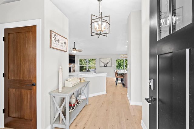 29518 River View PARKWAY, Burlington, WI 53105