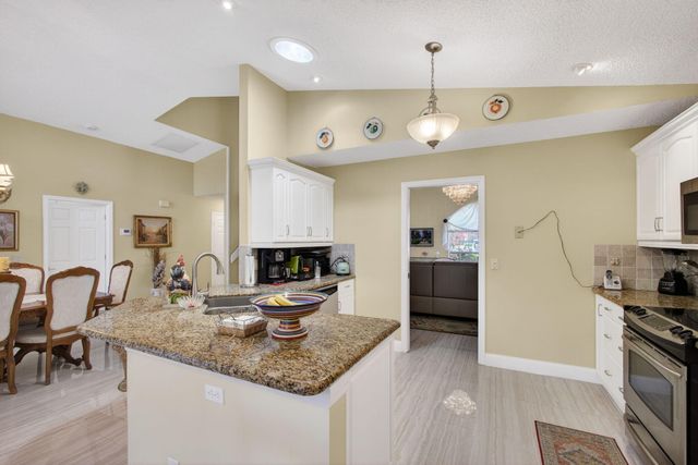 151 St Michaels Court, Jupiter, FL 33458