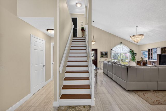 151 St Michaels Court, Jupiter, FL 33458