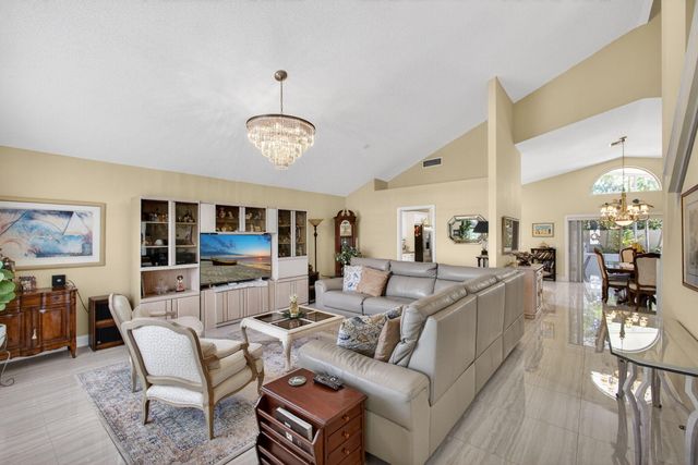 151 St Michaels Court, Jupiter, FL 33458