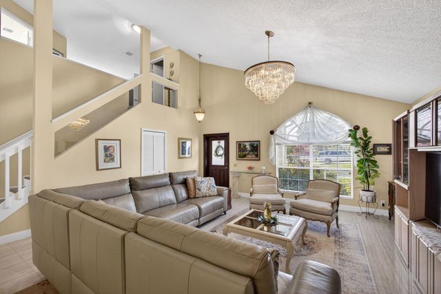 151 St Michaels Court, Jupiter, FL 33458