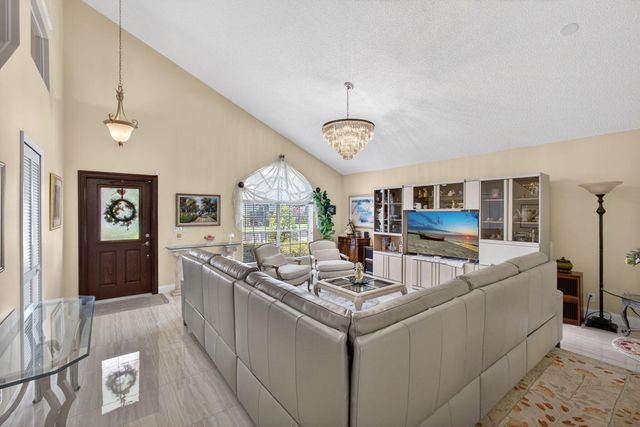 151 St Michaels Court, Jupiter, FL 33458