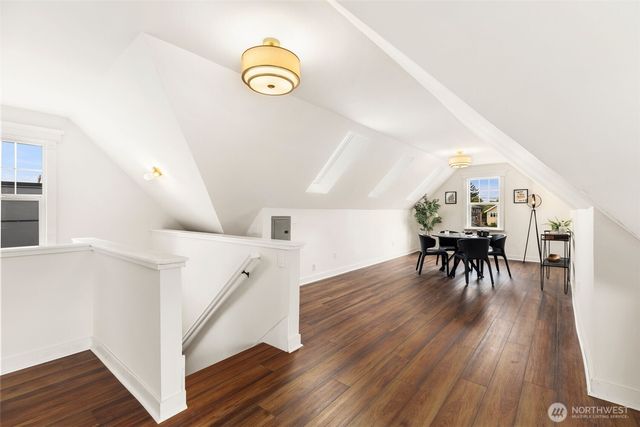 2446 Queen Anne Avenue N, Seattle, WA 98109