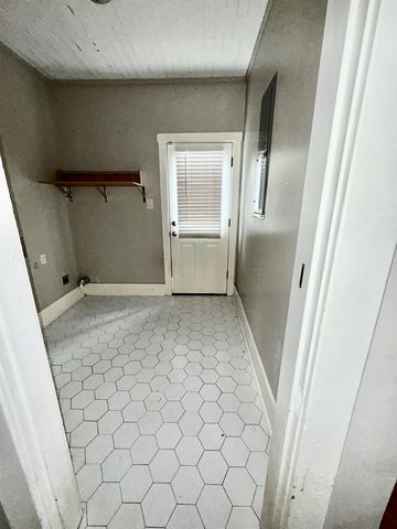 2297 JACKSON AVE, Memphis, TN 38112