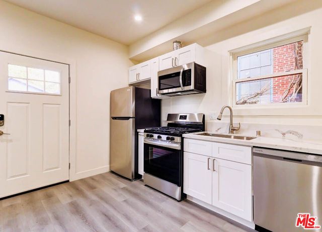 1030 W 23rd Street, Los Angeles, CA 90007