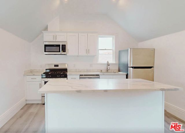 1030 W 23rd Street, Los Angeles, CA 90007