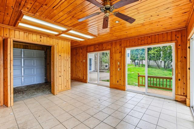 129 E Golden Lake Lane, Circle Pines, MN 55014