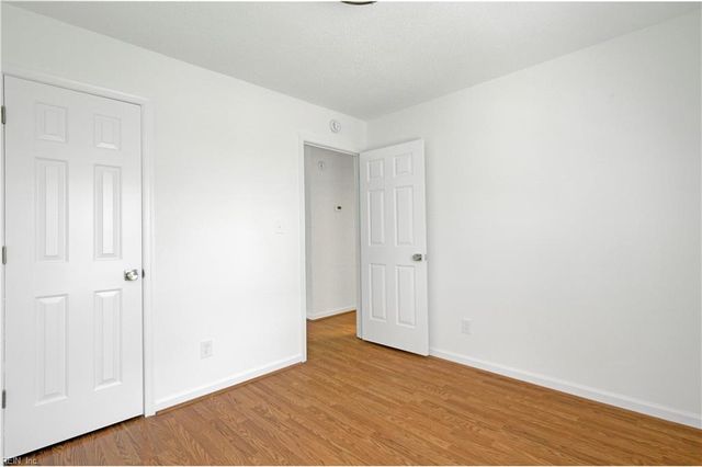 453 Waverly PL, Newport News, VA 23608