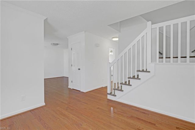 453 Waverly PL, Newport News, VA 23608