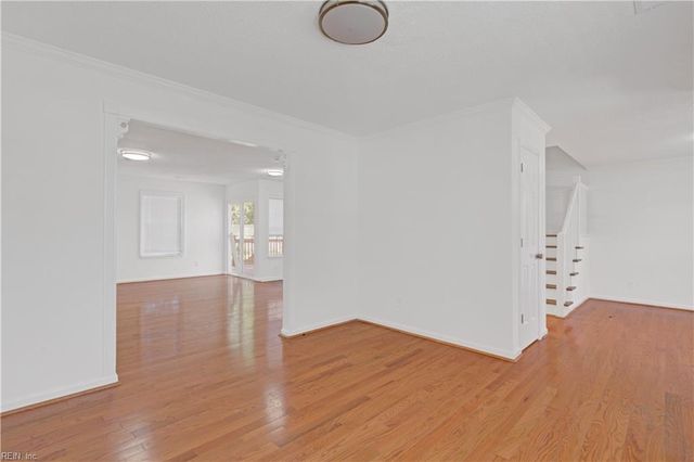 453 Waverly PL, Newport News, VA 23608