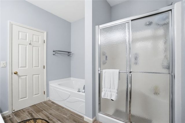 60 E Long Meadow Drive, Springboro, OH 45066