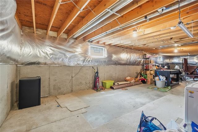 60 E Long Meadow Drive, Springboro, OH 45066